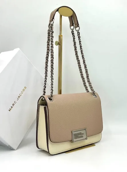 Кожаная сумка марки MARC JACOBS — фото 2