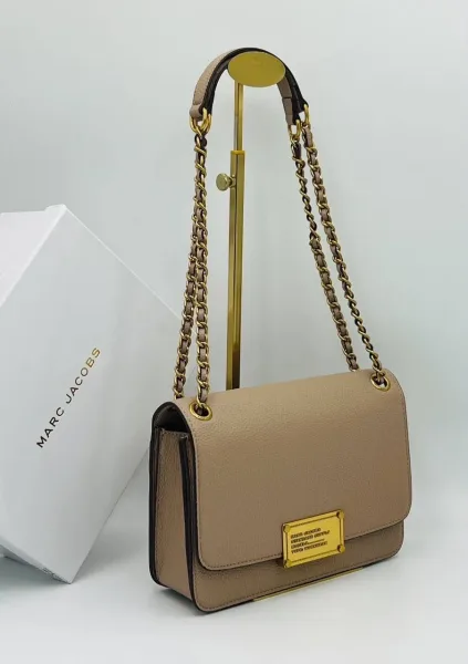 Кожаная сумка марки MARC JACOBS — фото 3