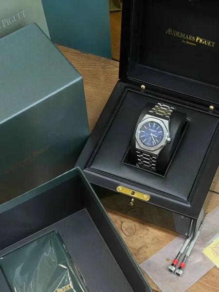 Часы в стиле Audemars Piguet Royal Oak Jumbo 15202ST, синий металл — фото 10