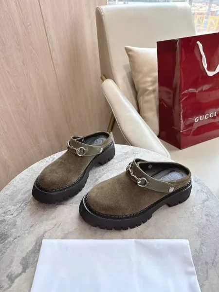 Женские сабо Gucci оливкового цвета — фото 3