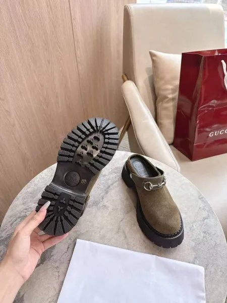 Женские сабо Gucci оливкового цвета — фото 8