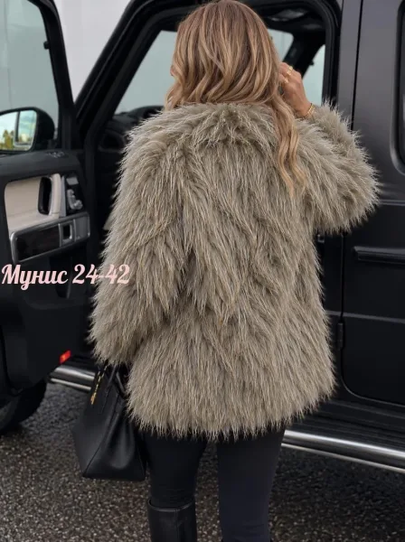 Удобно ультрамодный мини шубка с подкладом для модниц и для элегантных девушек — фото 1