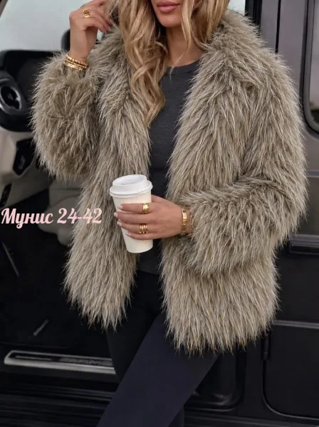 Удобно ультрамодный мини шубка с подкладом для модниц и для элегантных девушек — фото 4