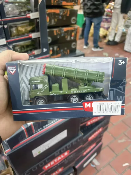 Металлическая игрушечная машина — фото 7