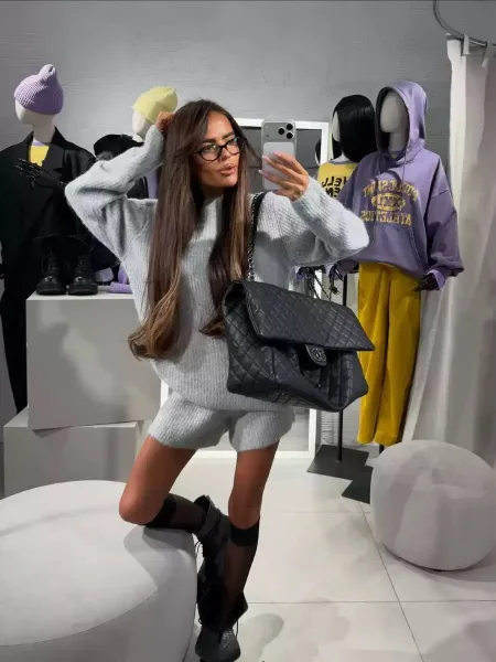 Костюм со свитером и шортами подходят на любой тип фигуры — фото 3