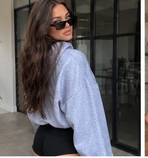 Женское худи прямого кроя из плотной гладкой трехнитки без начеса — фото 3