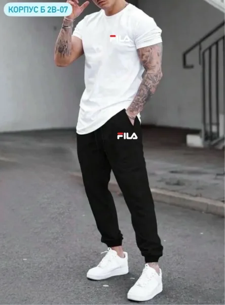Костюм из трикотажного материала — фото 4