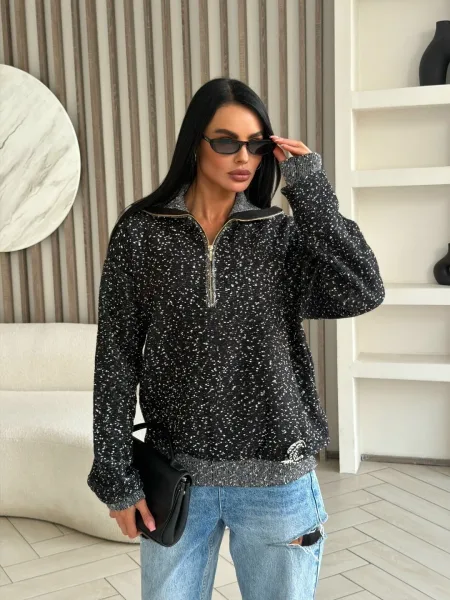 Свитер-поло от Chanel из шерсти и кашемира с высоким воротником-стойкой — фото 4