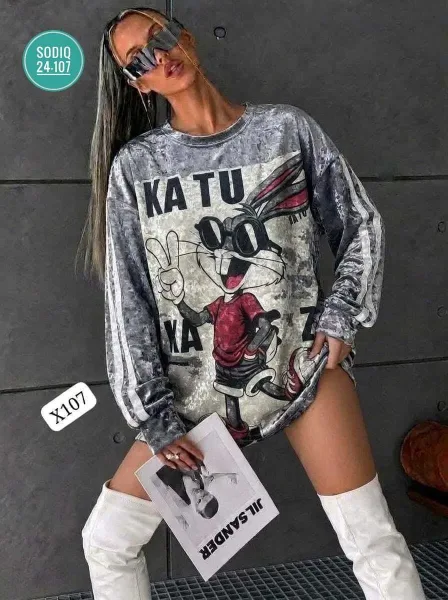 Кофта из мягкого велюра с эффектом оверсайз создаёт комфорт и свободу — фото 1
