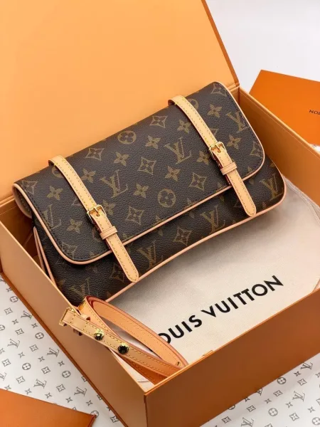 Louis Vuitton сумка-маленькая — фото 1