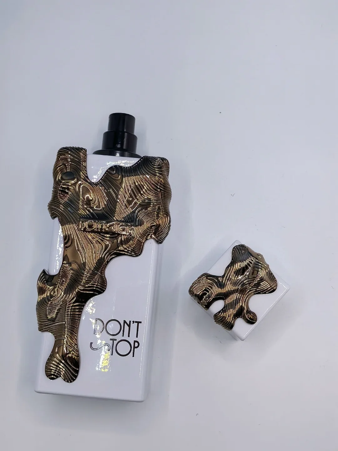 Парфюмерная вода SHAIK 577 Chocolate Oud это насыщенный, тёплый и очень вкусный унисекс аромат, вдохновлённый нишевым па — фото 2