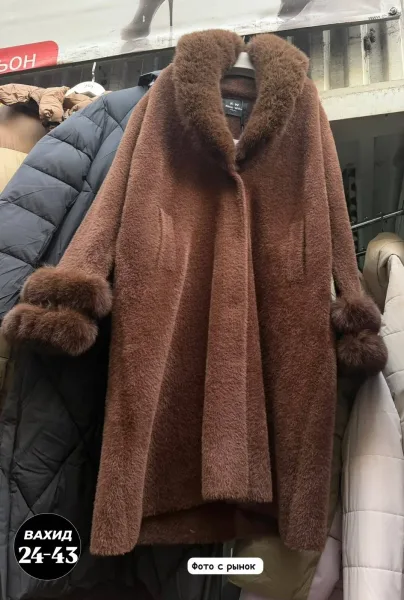 Пальто премиум-класса из ткани альпака с натуральным мехом — фото 5