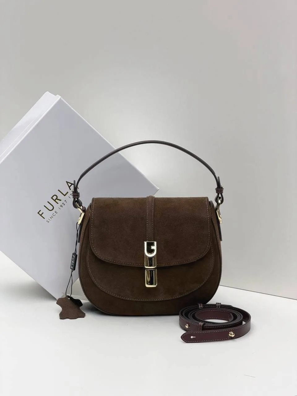 Сумка Furla crossbody из натуральной замши — фото 1
