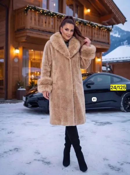 Пальто премиум-класса из ткани альпака с натуральным мехом — фото 3