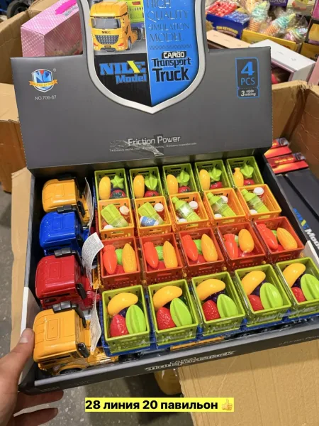 Тягач машинка с прицепом и грузом продуктов инерционный — фото 2