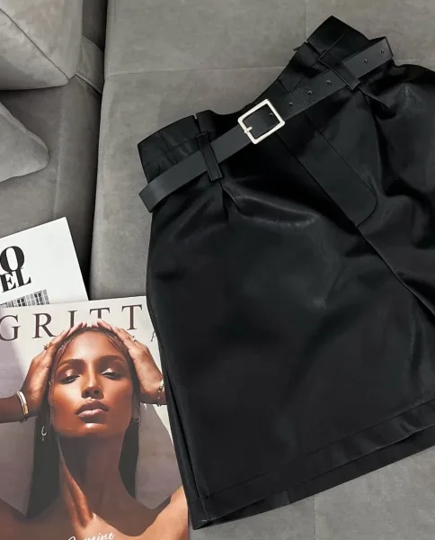 Шорты из экокожи — фото 7