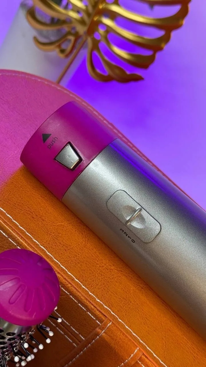 СТАЙЛЕР DYSON В ЧЕМОДАНЕ — фото 2