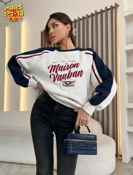 Кофта из мягкой трехнитки с круглым воротом и манжетами — фото 5