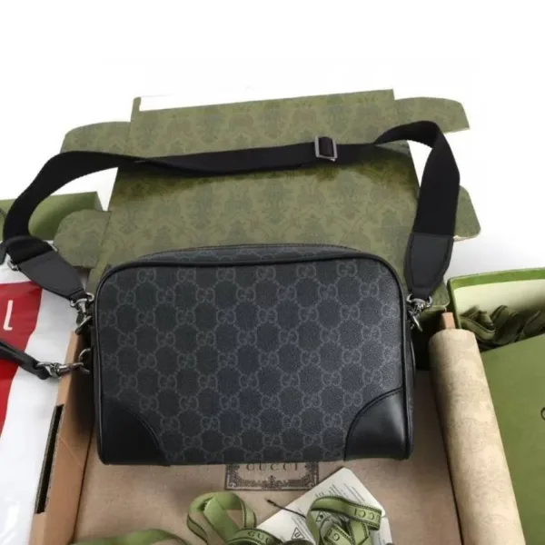 Gucci GG Small Emblem сумка через плечо мужская — фото 1