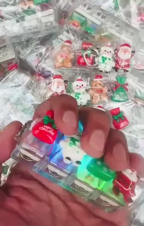 Новогодние брелок клавиш светящийся — видео