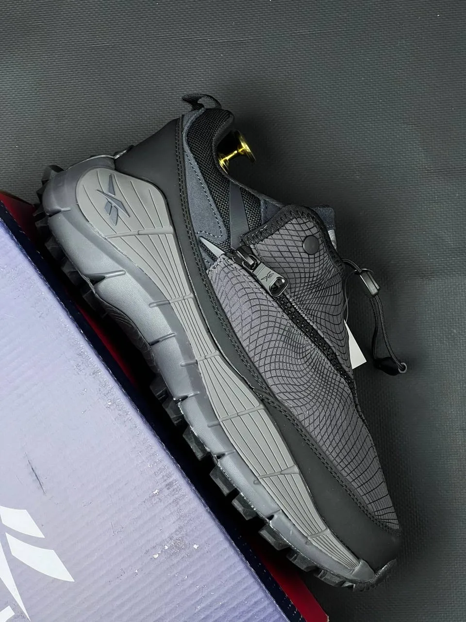 Кроссовки из текстиля — фото 5