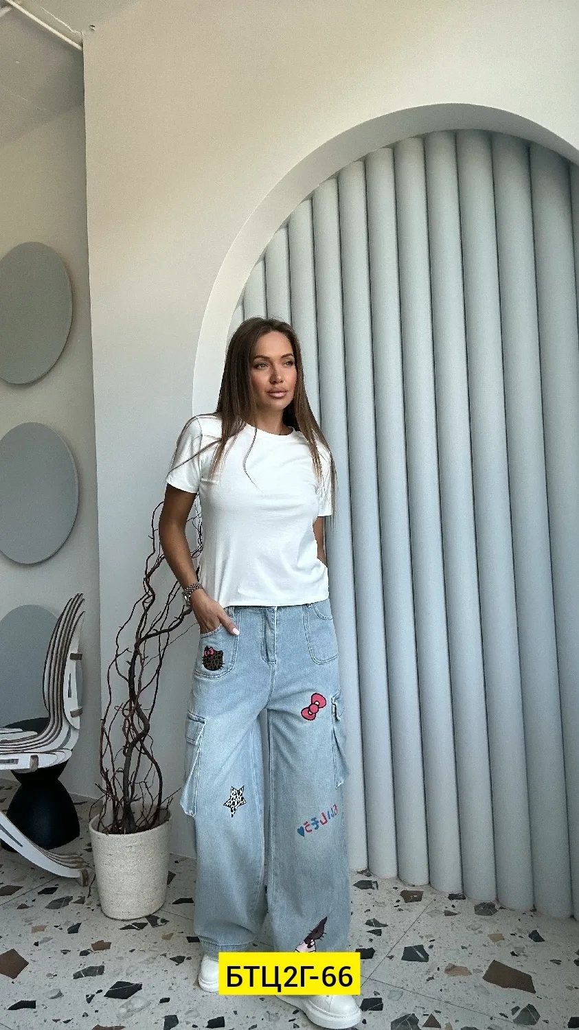 Джинсы из мягкого и прочного денима с принтом Hello — фото 3