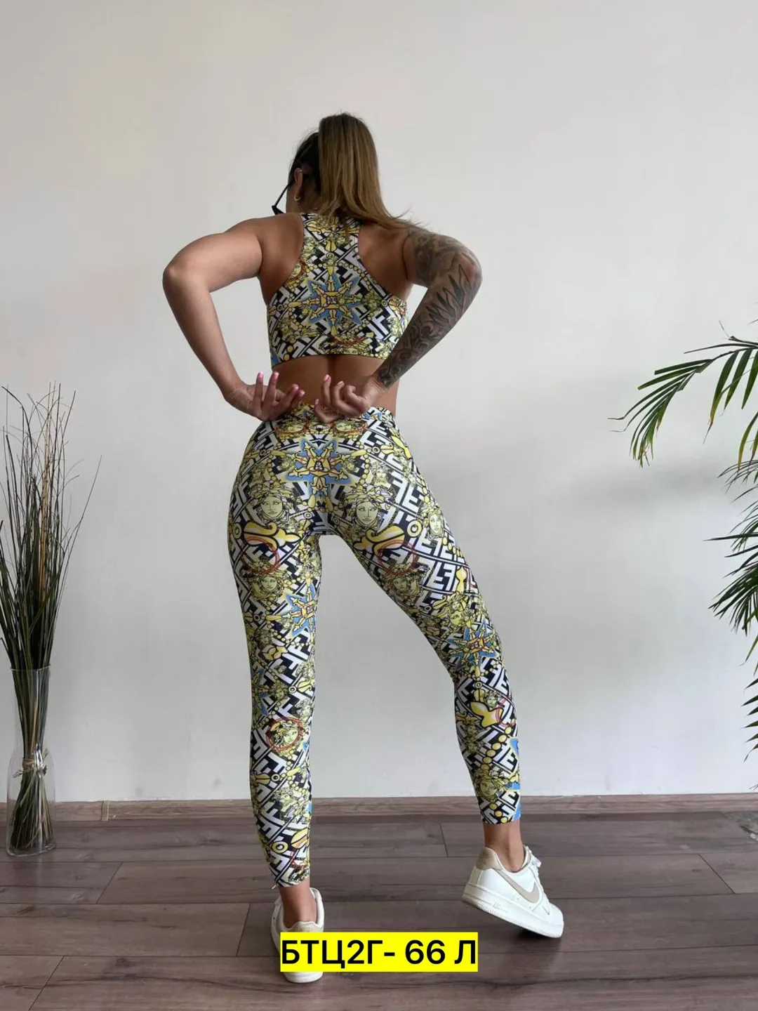 Брендовый костюм из полиамида — фото 1