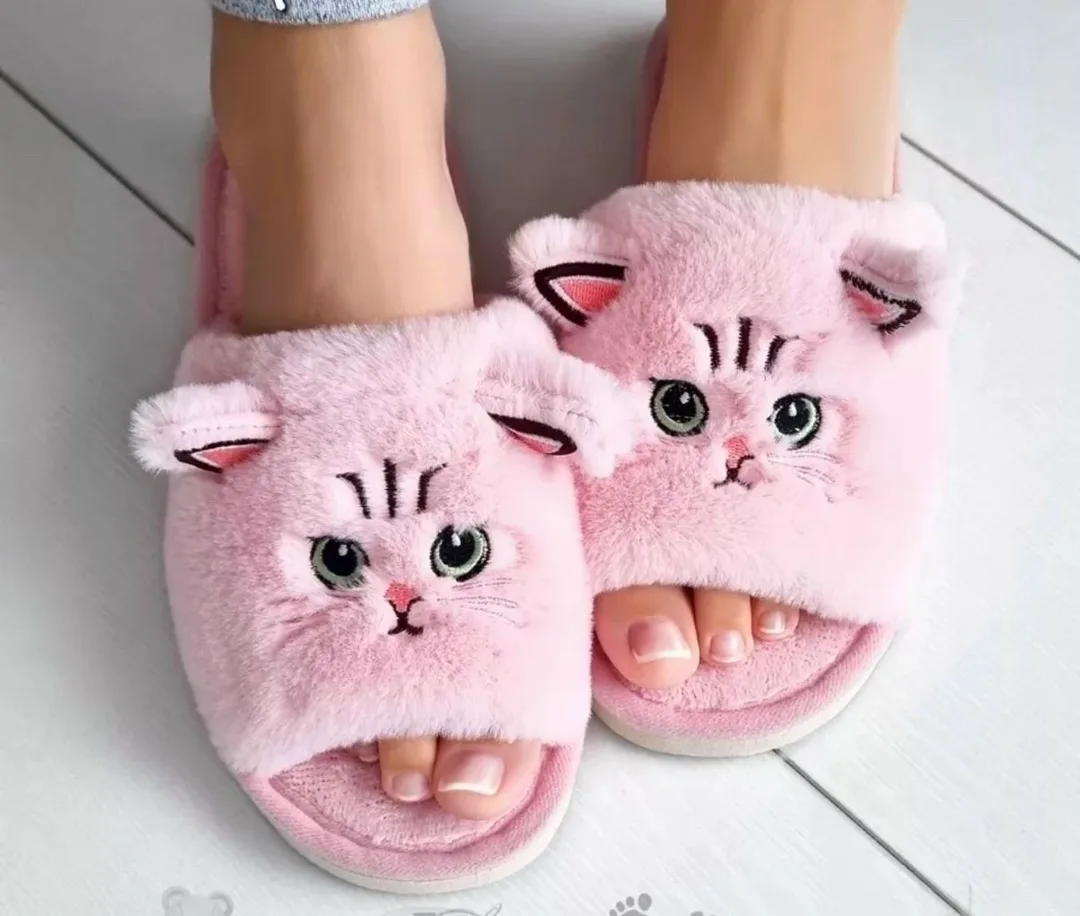Мягкие домашние тапочки из качественного материала с прочной подошвой — фото 9