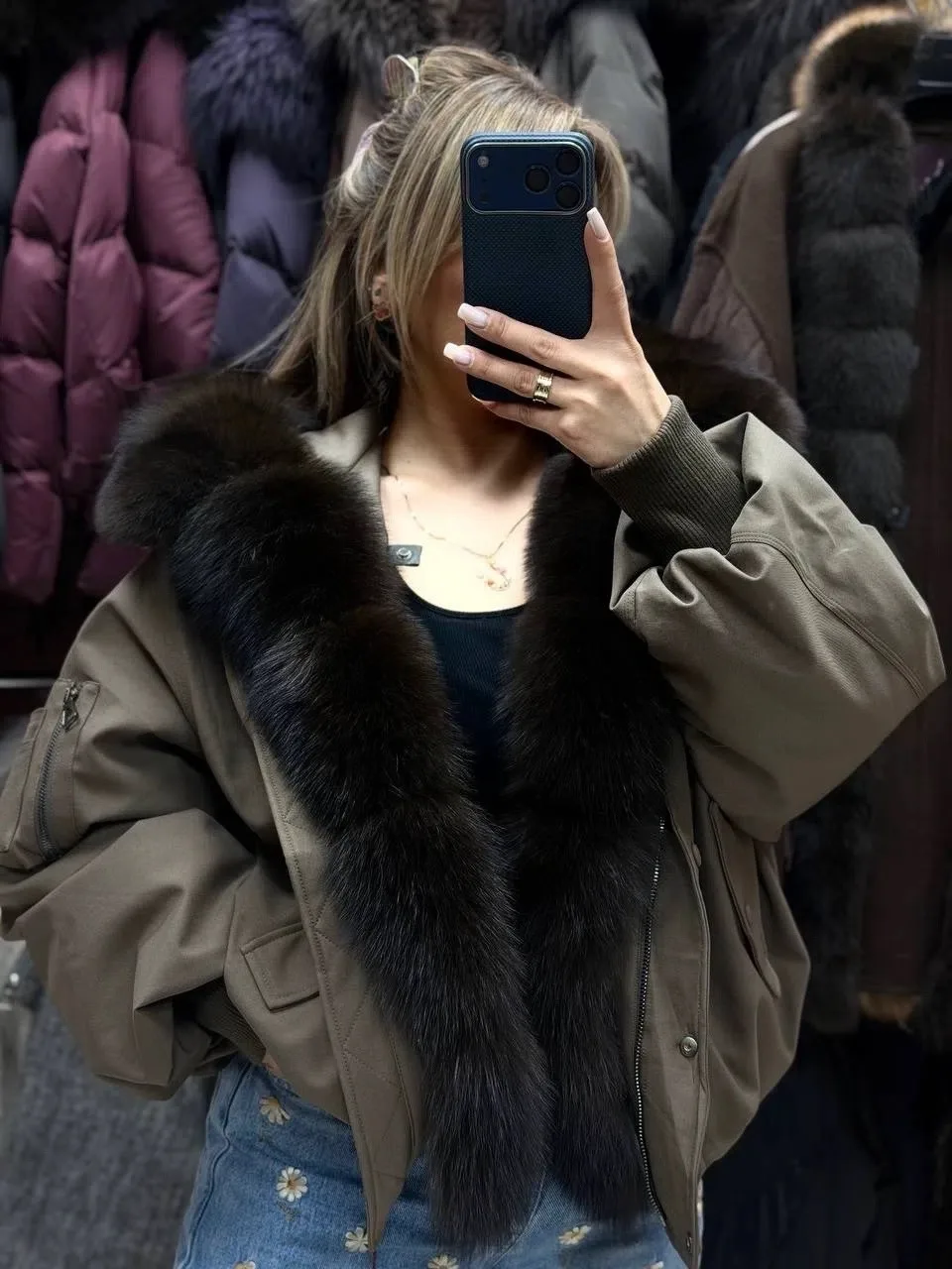 Куртка с капюшоном из натурального меха — фото 4