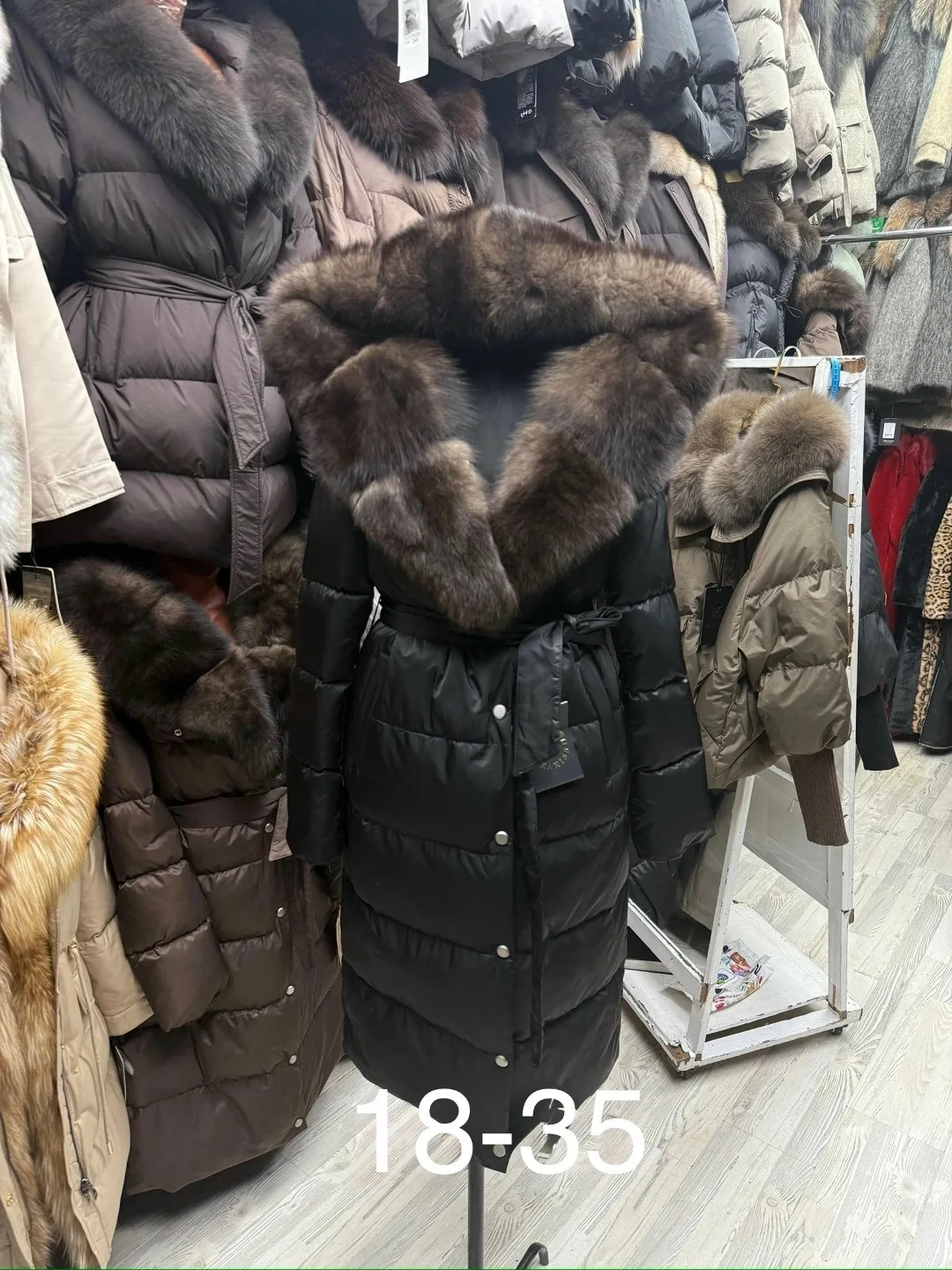 Куртка женская с натуральным мехом — фото 7