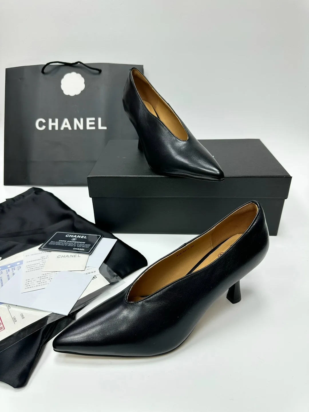 Туфли женские CHANEL, кожа — фото 2