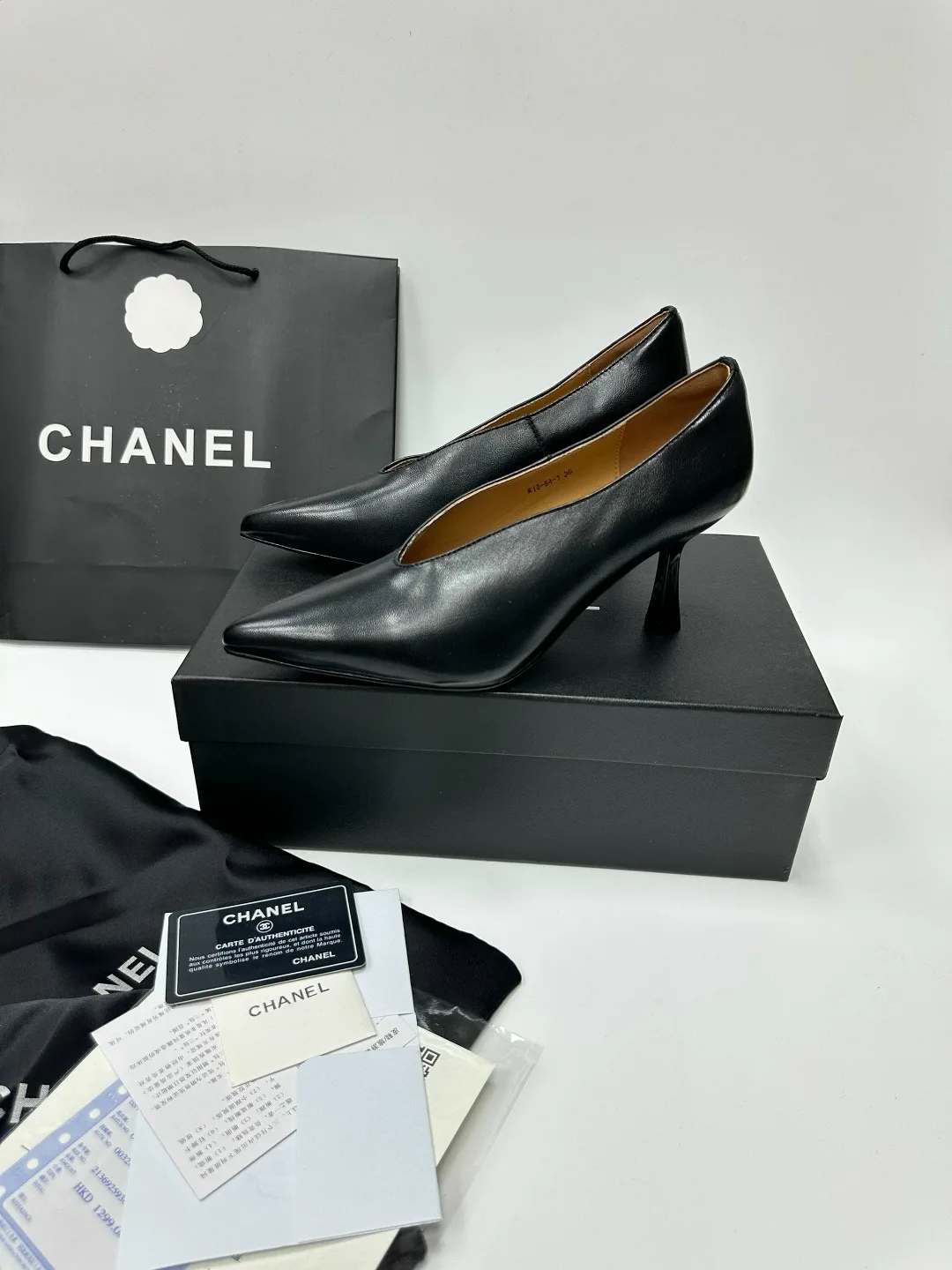 Туфли женские CHANEL, кожа — фото 3