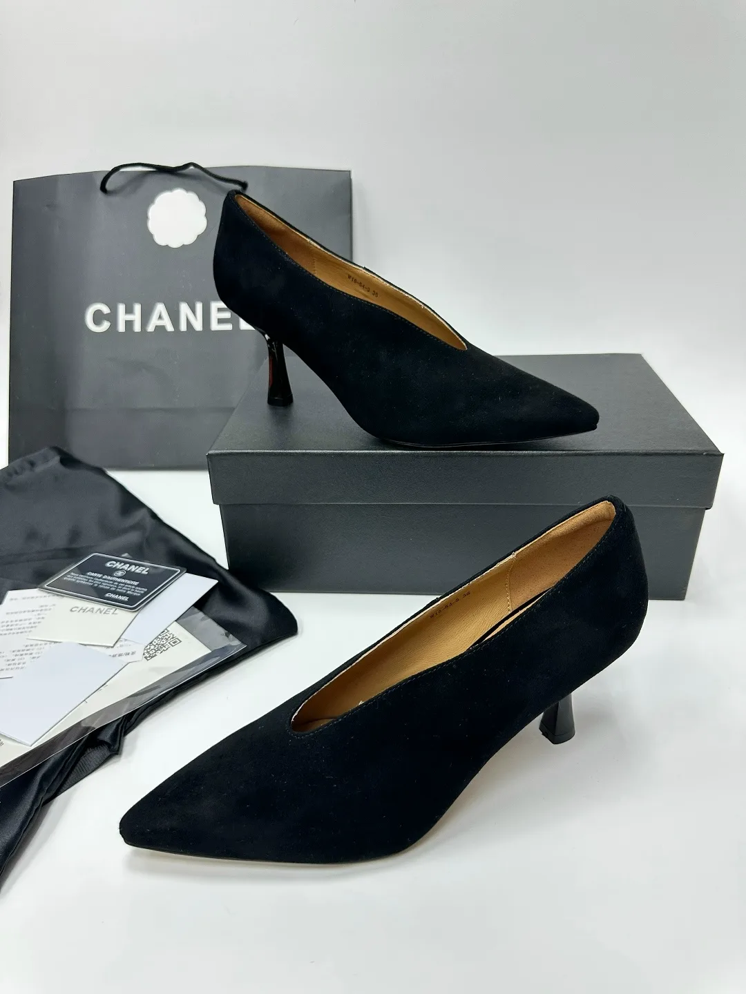 Туфли женские CHANEL, кожа — фото 8