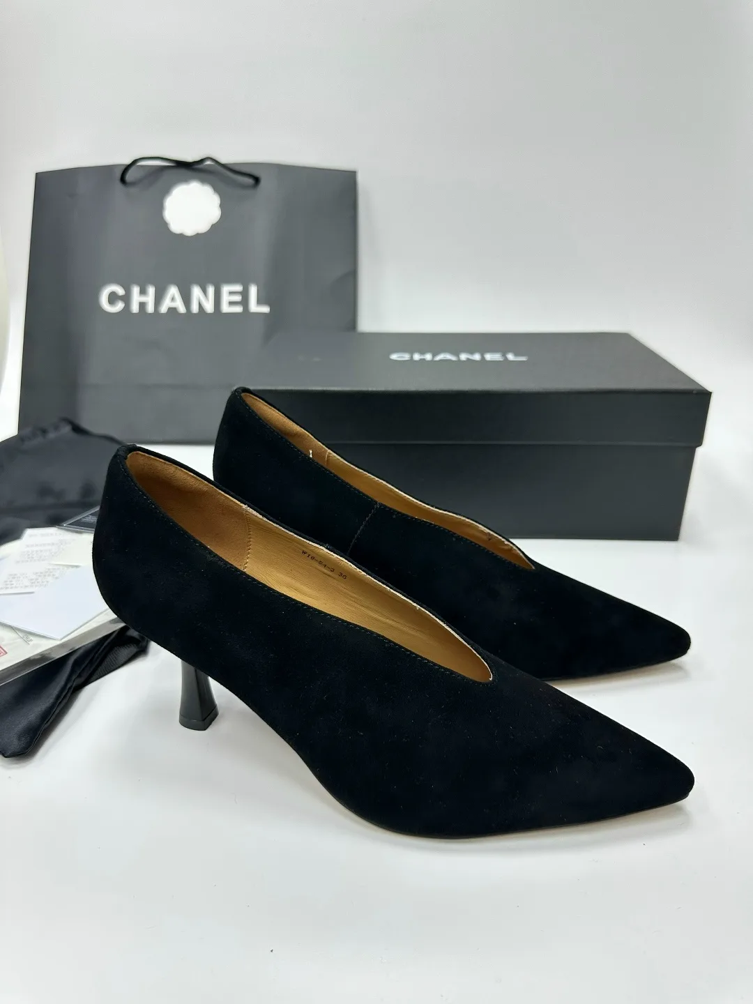Туфли женские CHANEL, кожа — фото 2