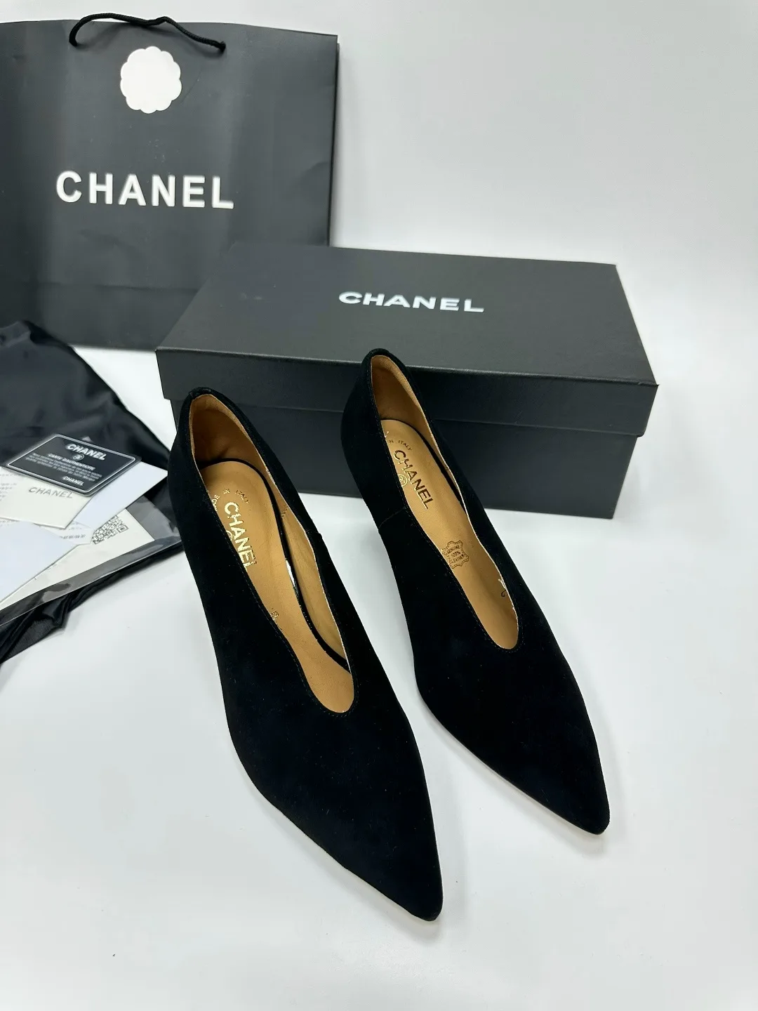 Туфли женские CHANEL, кожа — фото 3
