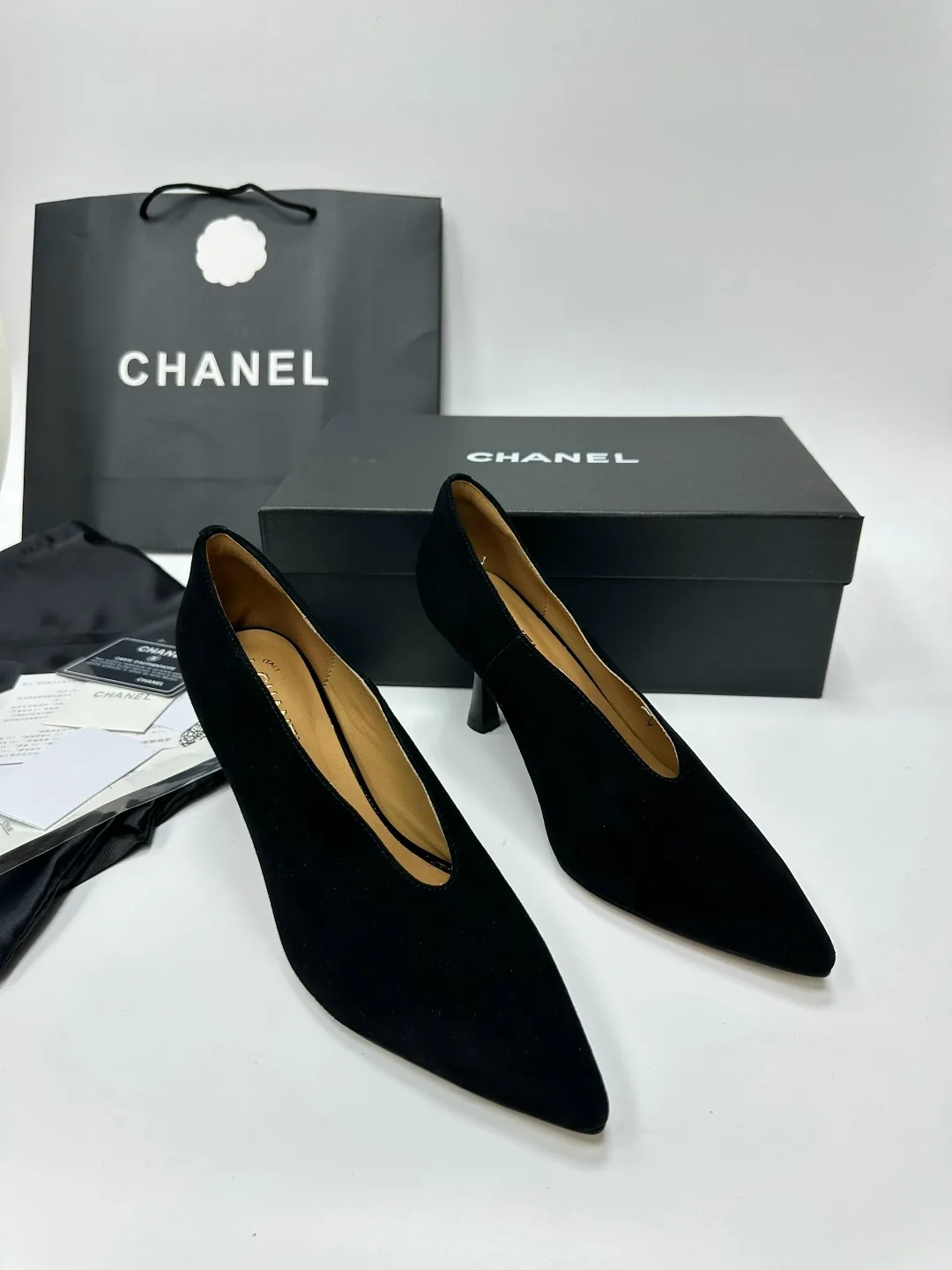 Туфли женские CHANEL, кожа — фото 5