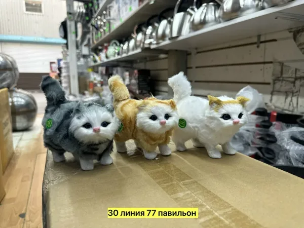 Игрушка в виде стоячей кошки из пластика с звуковыми эффектами — фото 4