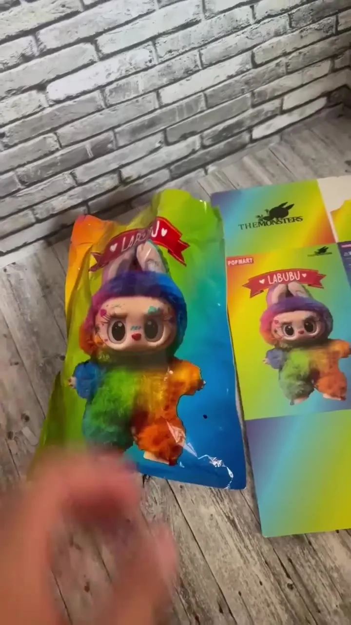 Игрушка из пластика Серый — видео