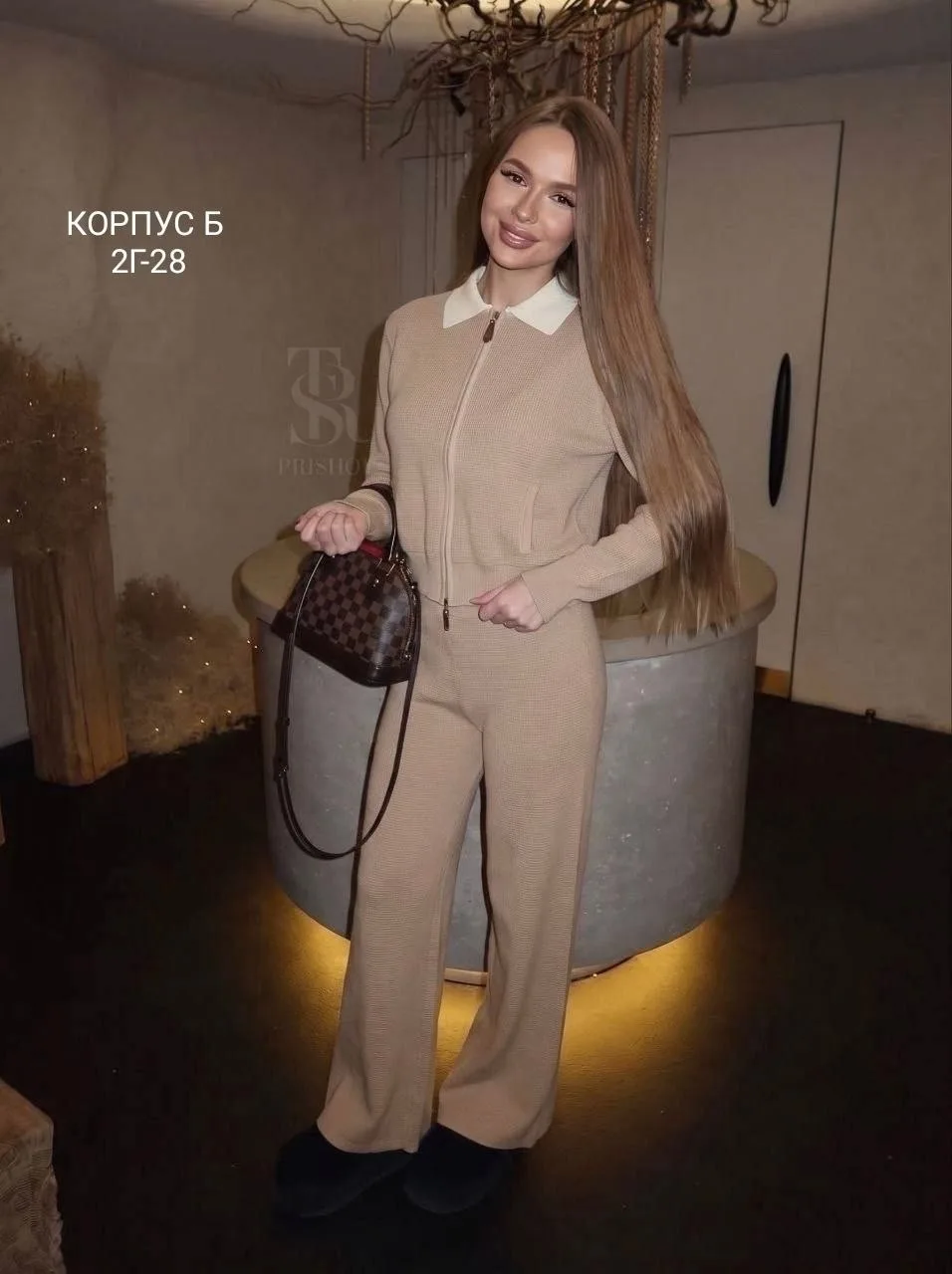Новые кашемировые двойки для прохладных дней Тёплая кофточка на молнии, с милым белым воротничком и прямые штаны на удоб — фото 10