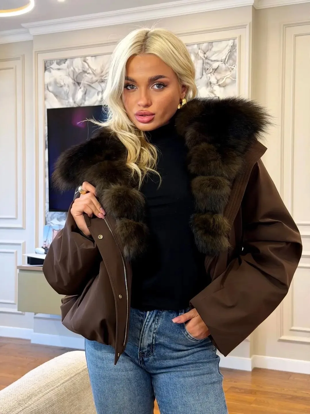 Пуховик женский с натуральным мехом песца — фото 3