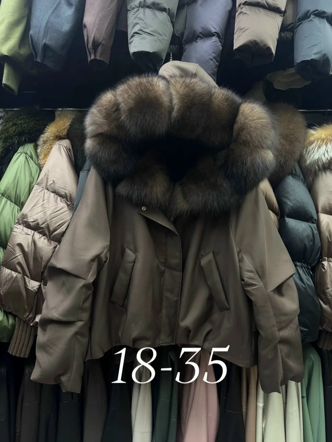 Куртка женская с натуральным мехом песца — фото 2
