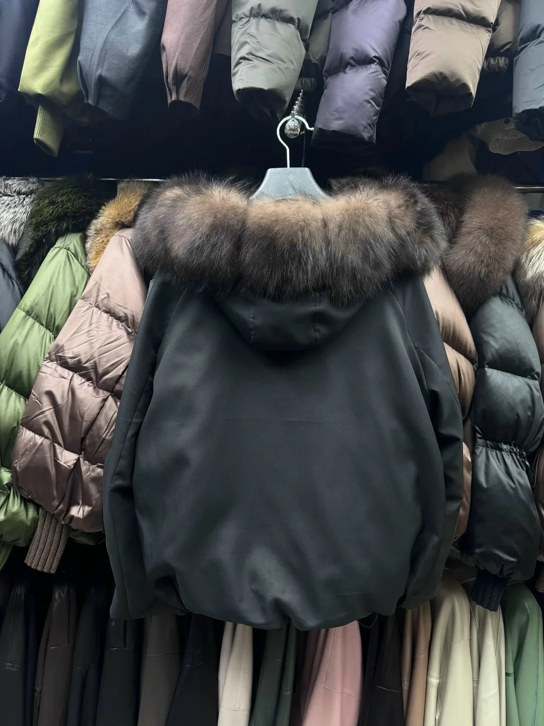Куртка женская с натуральным мехом песца — фото 4