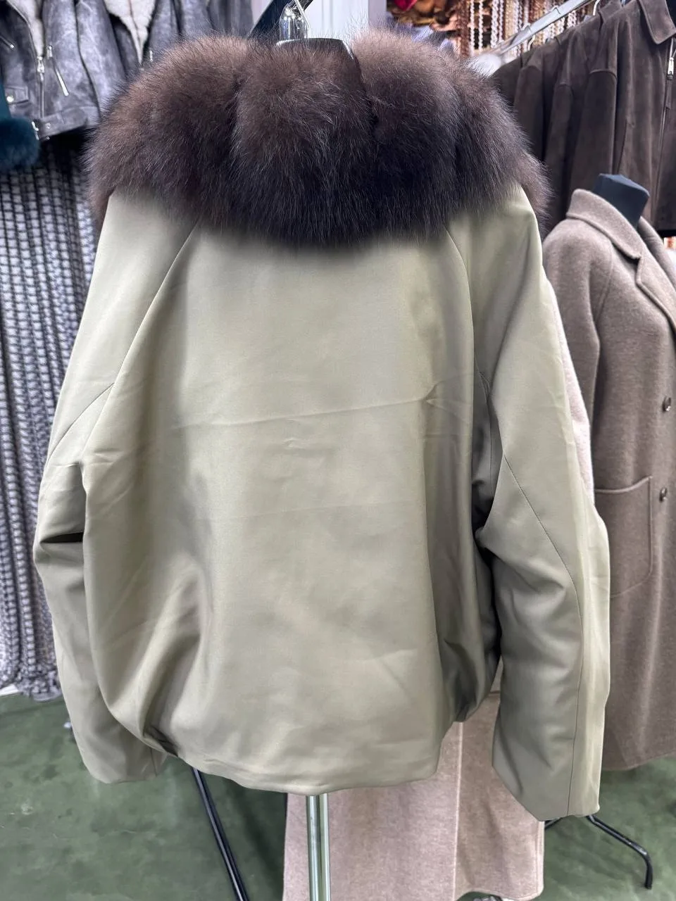 Куртка Бомперы с натуральным мехом песца — фото 6