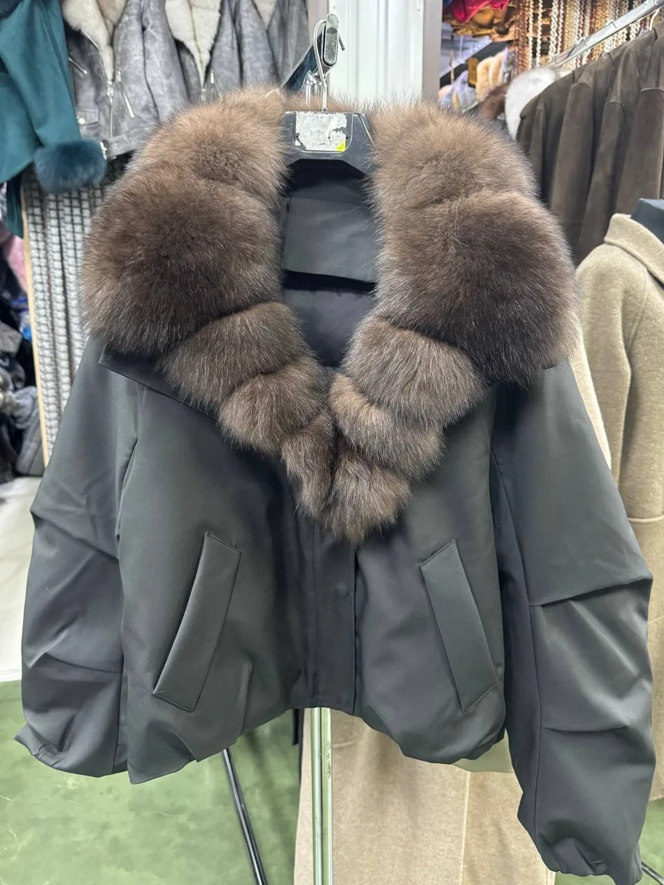 Куртка Бомперы с натуральным мехом песца — фото 7