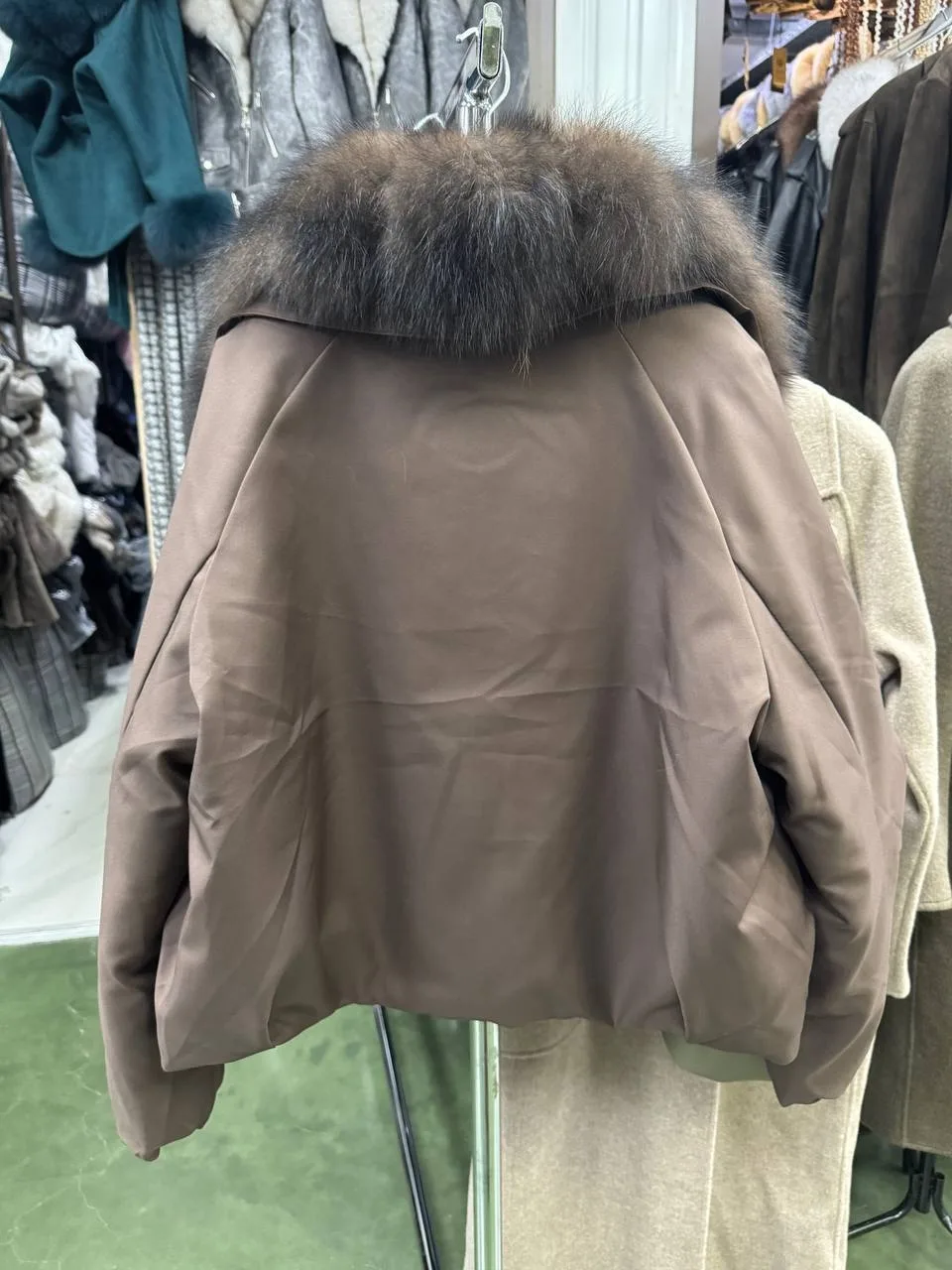 Куртка Бомперы с натуральным мехом песца — фото 9
