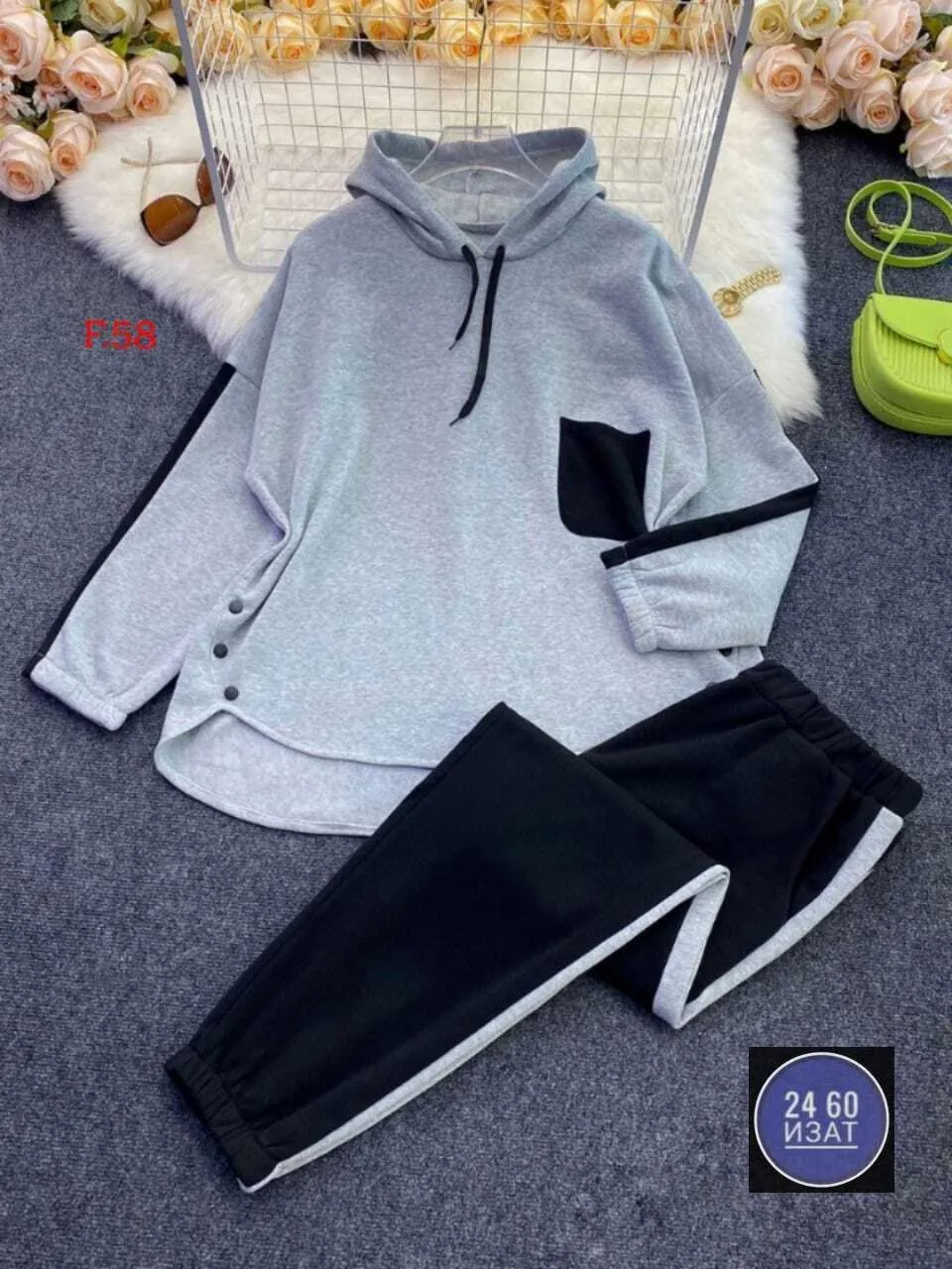 Костюм-двойка сделает ярким и теплым образ — фото 1