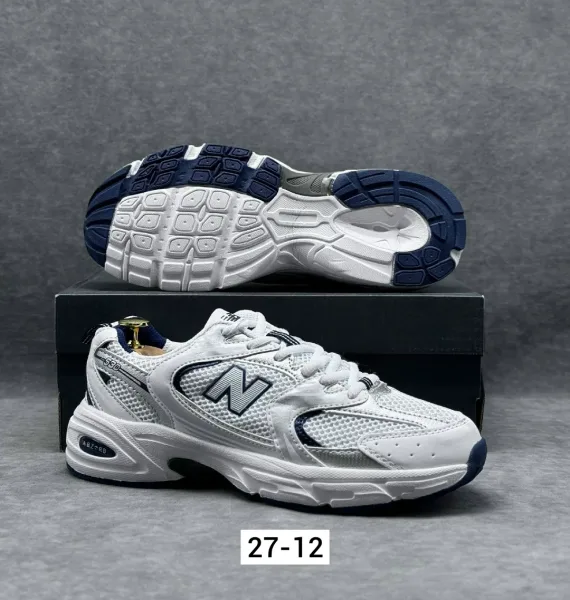 Легкие и удобные мужские кроссовки из текстиля — фото 251