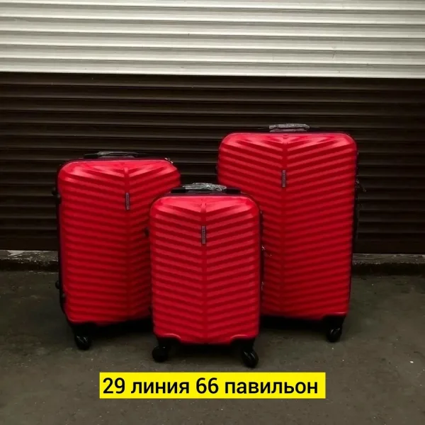 Набор из трёх чемоданов на 4 колёсах из прочного поликарбоната — фото 38