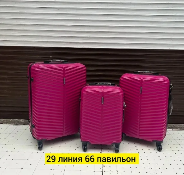 Набор из трёх чемоданов на 4 колёсах из прочного поликарбоната — фото 52