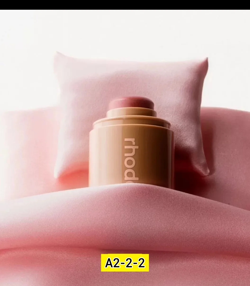 Rhode Pocket Blush - кремовые румяна — фото 7